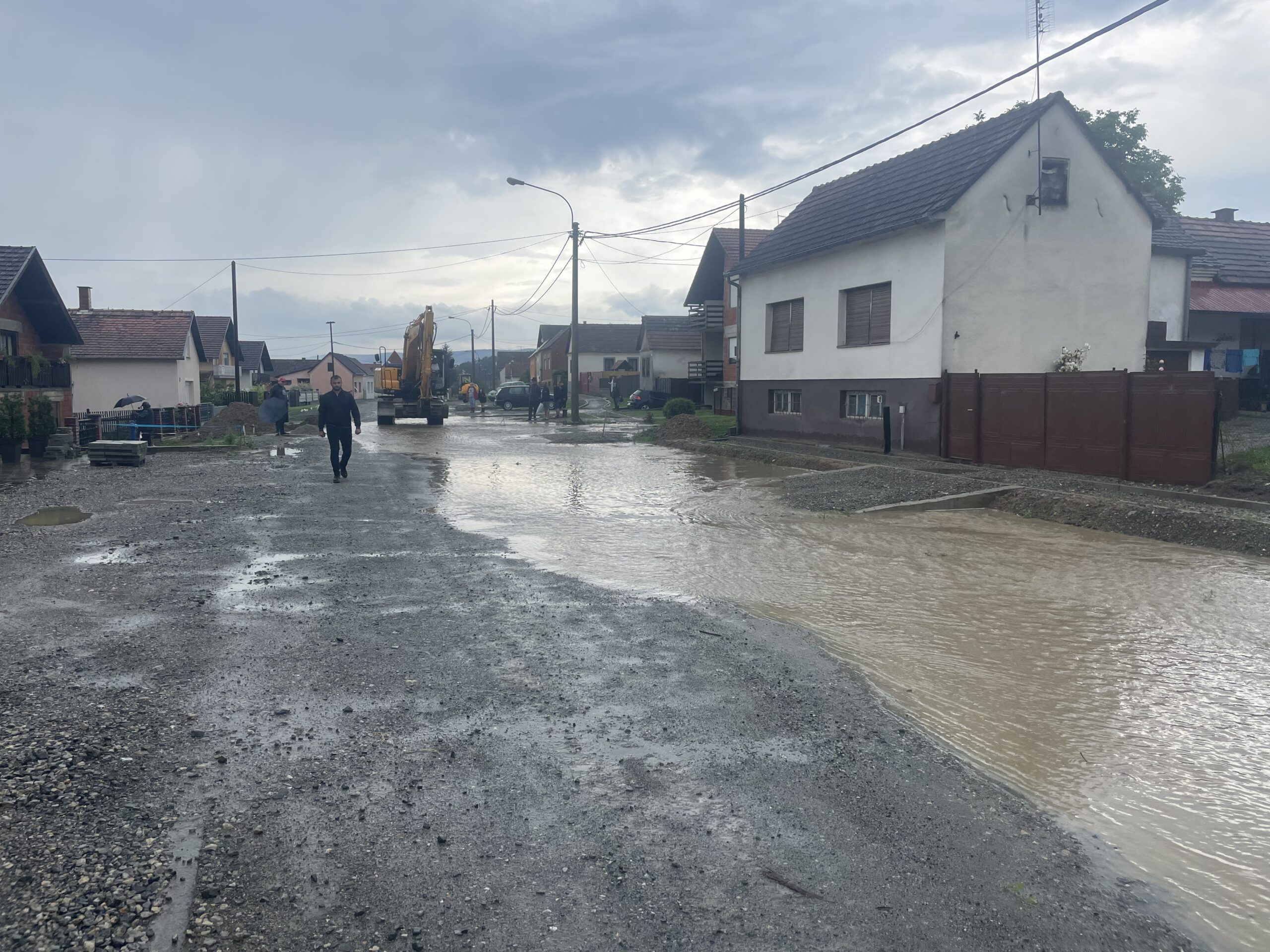 Žurnom intervencijom dežurnih službi spriječena veća šteta, za sutra sazvana koordinacija odgovornih tijela